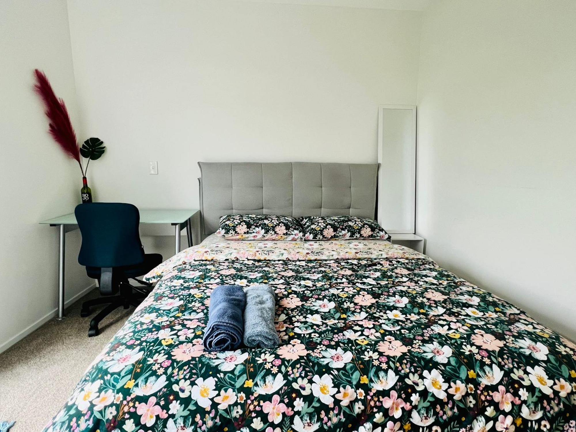 Ln Homestay In Flat Bush โอ๊คแลนด์ ภายนอก รูปภาพ